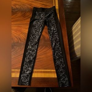 Under Armour - Women’s Heatgear Leggings - Size - XS